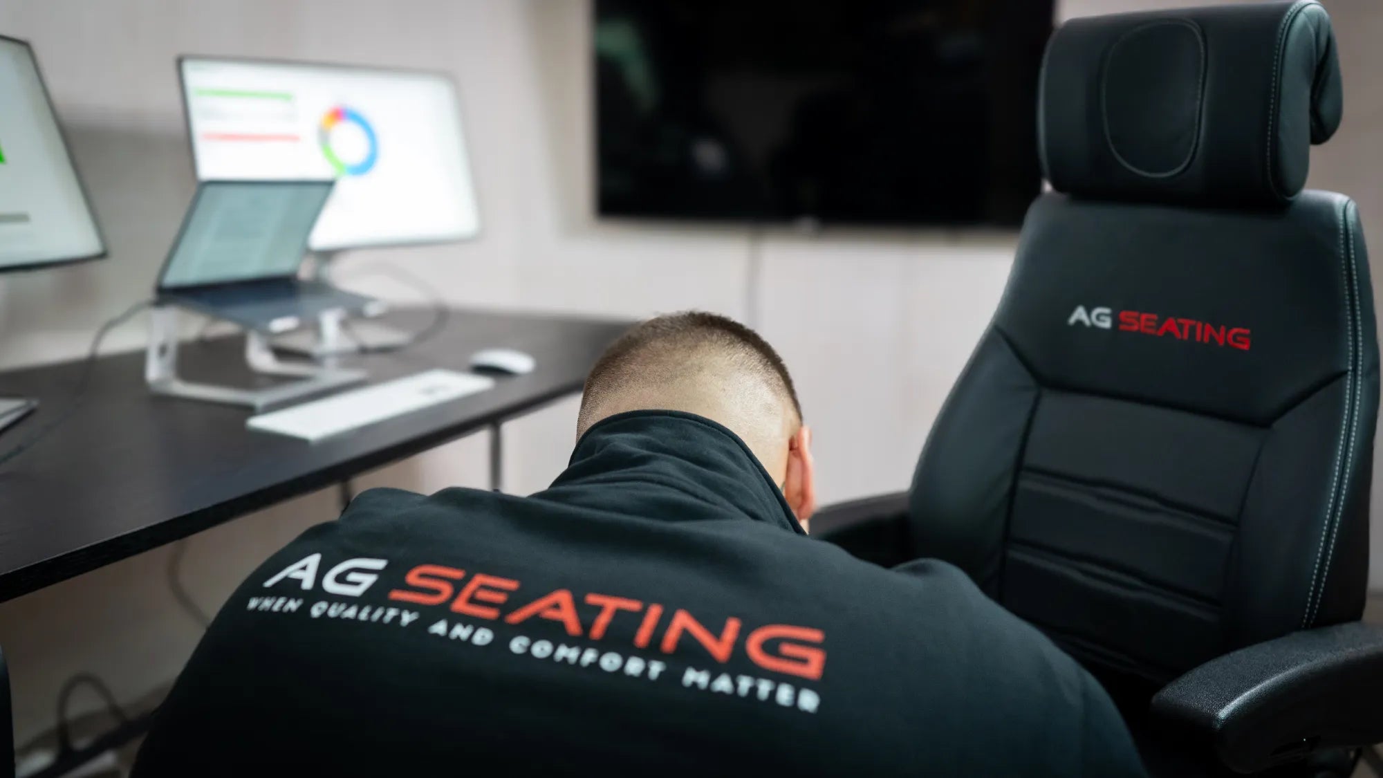 Köp dina tillbehör för arbetsstolar hos AG Seating.