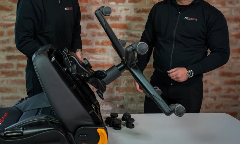 Byt ut komponenter på arbetsstolen för långvarig ergonmi.